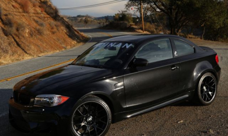 Dinan BMW 1M соревнуется с легендарным E30 M3